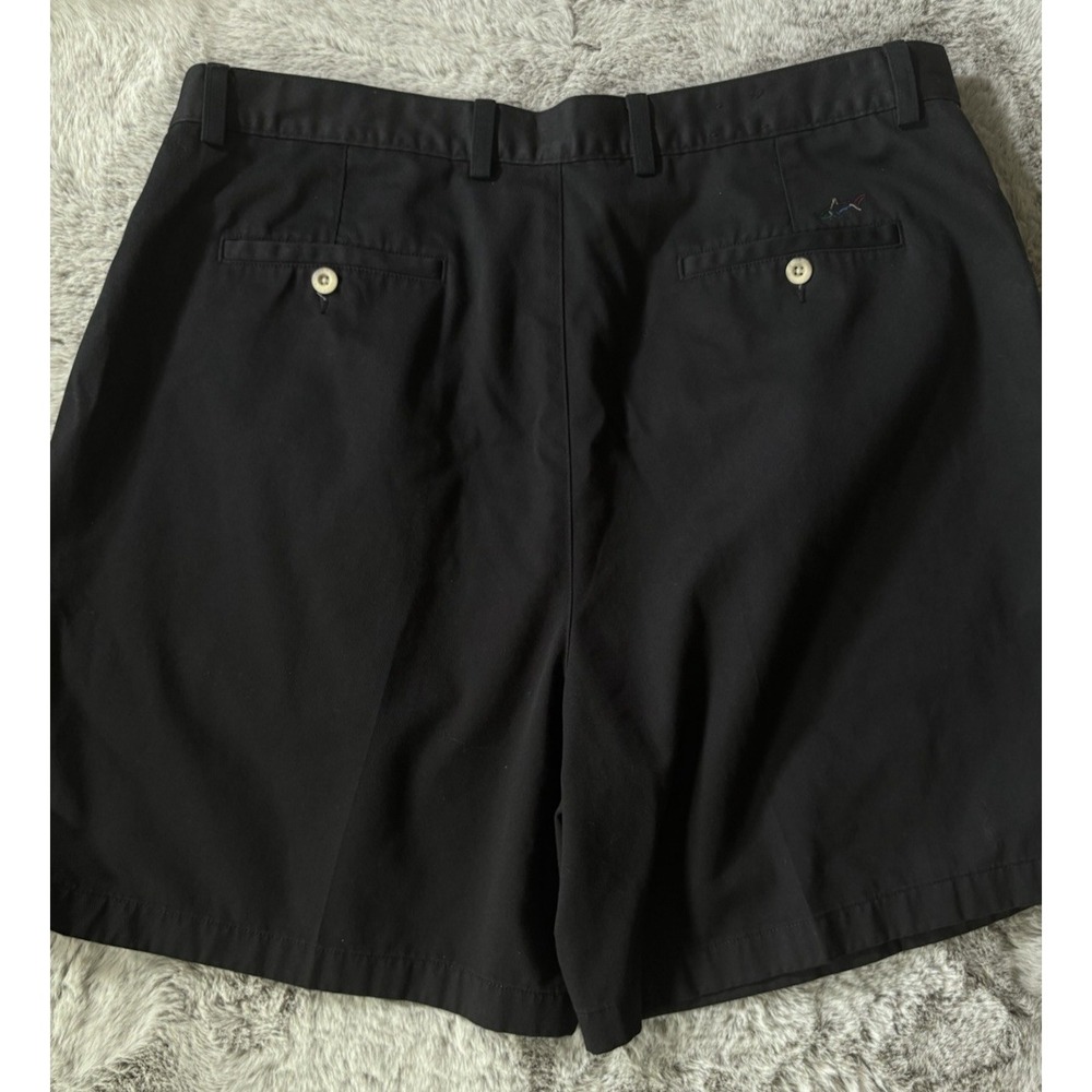 Greg Norman Shorts Size 40 Black Golf pleated